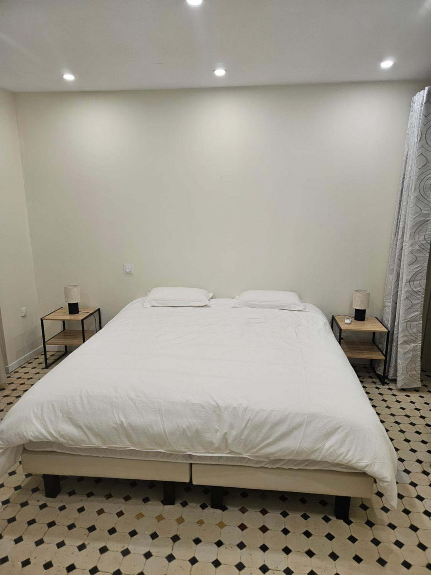 Apartamento Le Maelia Nyons Exterior foto
