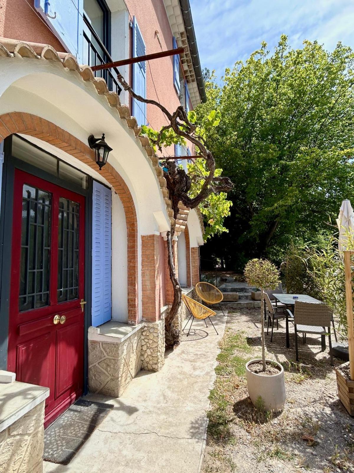 Apartamento Le Maelia Nyons Exterior foto